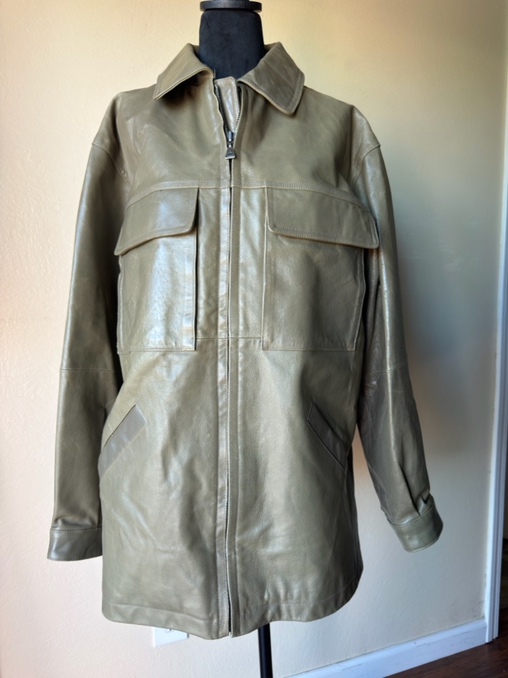 Structured leather jacket green buckle back long oversized women’s or men small